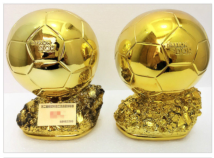 圣西罗的传奇:一场红与蓝的交响曲(图1)