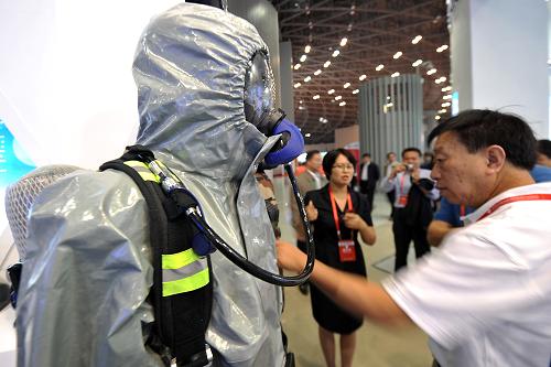 美国海陆空三军发出警告中国解放军战力太强美军受到严重威胁(图1)