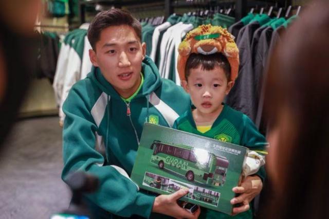 全押“哪吒”一周狂卖一亿现在他要抄底谷子店(图1)